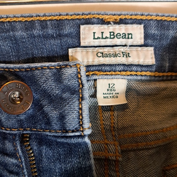 LL Bean Straight Leg Jeans Women's Size 12 Reg Blue‎ Classic Fit - Picture 4 of 10